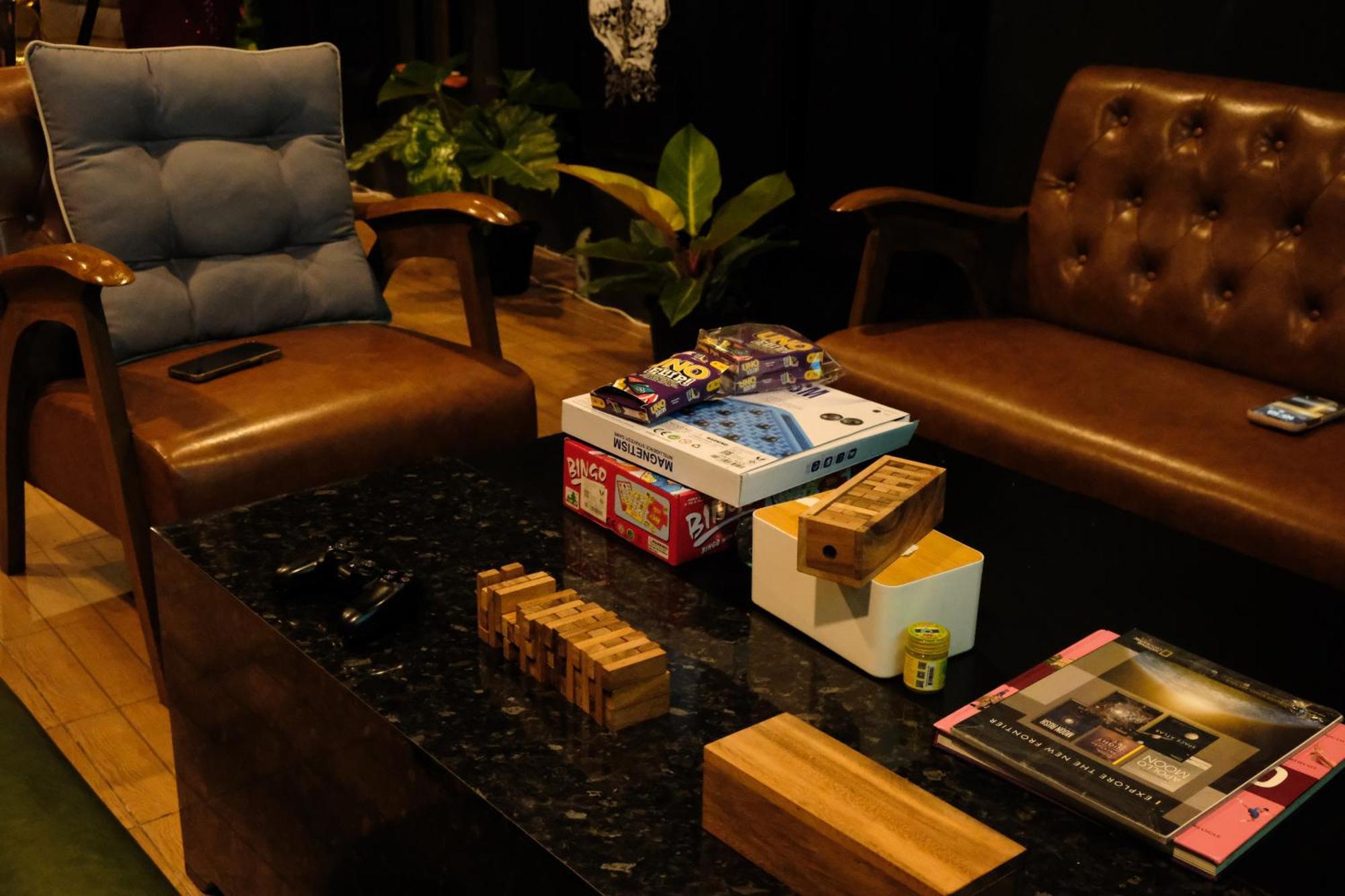 Bud Brew Beyond Dispensary And Hotel 曼谷 外观 照片