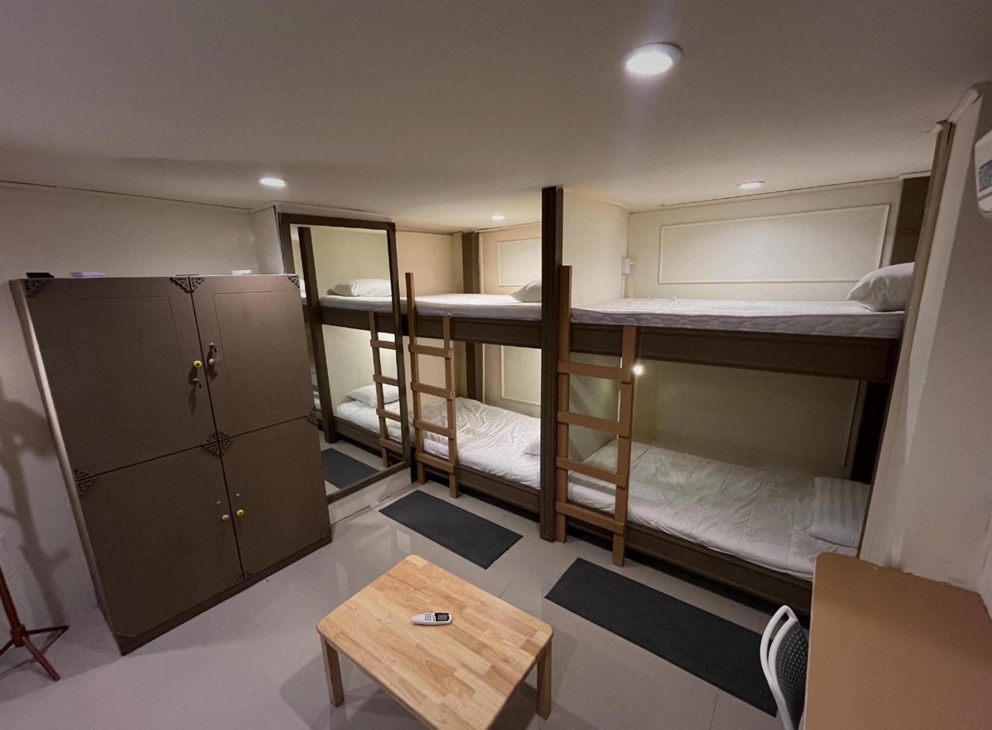 Bud Brew Beyond Dispensary And Hotel 曼谷 外观 照片